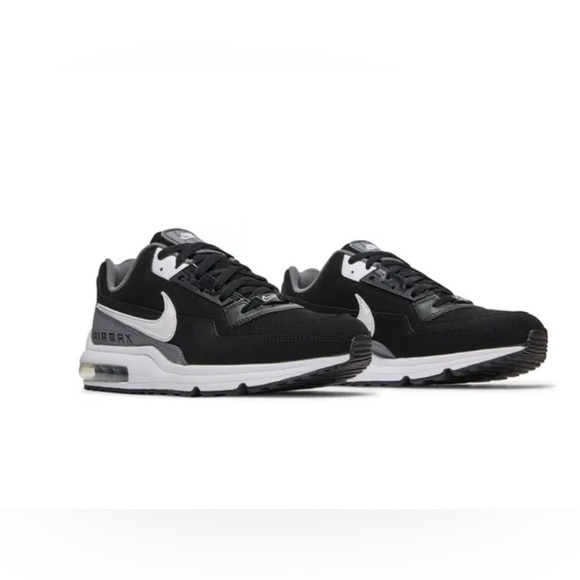 Men’s Nike Black and White Air Max Shoes - Picture 3 of 8